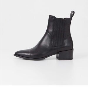 Marja Ankle Boots Low Heel black leather Women’s 39